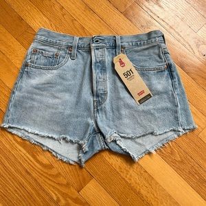 BNWT Levi’s 501 shorts, size 29